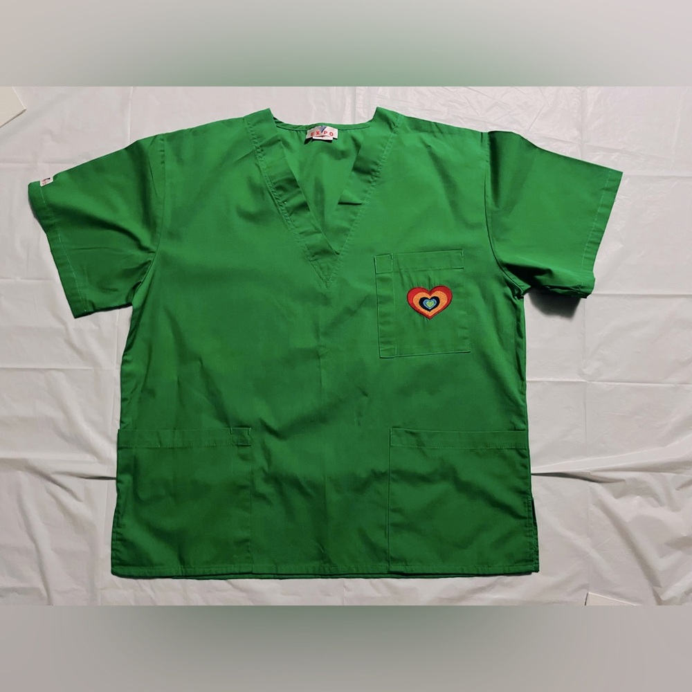NWOTG/ Kelly Green scrub top/ large